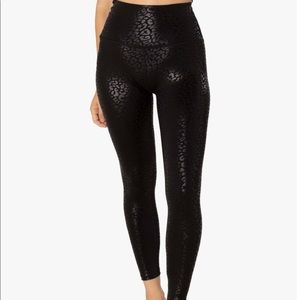 Beyond Yoga “Shiny Leopard” high waisted Leggings